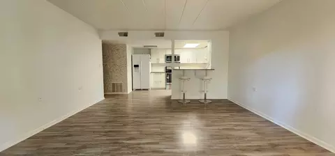 Living - 200 Deborah Ln #14A, Wheeling, IL 60090 photo 1 of 1