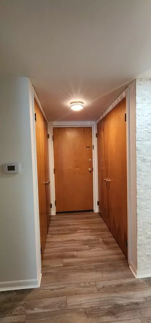 Entry Way - 200 Deborah Ln #14A, Wheeling, IL 60090 photo 1 of 1
