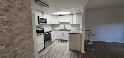 Kitchen - 200 Deborah Ln #14A, Wheeling, IL 60090 photo 1 of 4