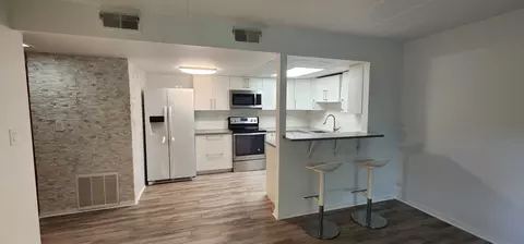 Kitchen - 200 Deborah Ln #14A, Wheeling, IL 60090 photo 2 of 4
