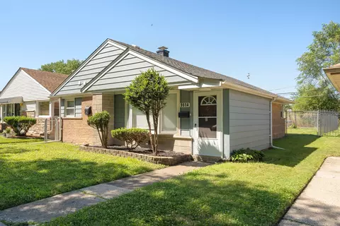 9614 S Van Vlissingen Rd, Chicago, IL 60617