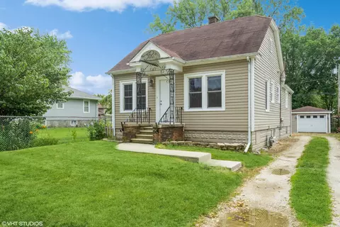 224 Hughes Ave, Lockport, IL 60441
