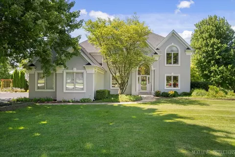 43 W735 Willow Creek Dr, Elburn, IL 60119