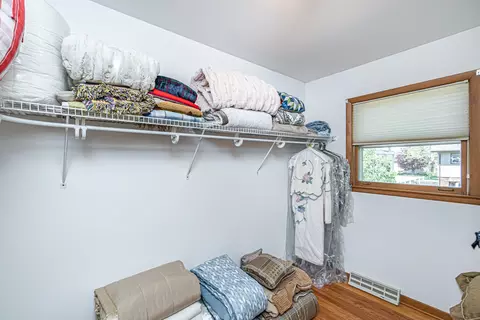 2008 W Mark Ter, Mount Prospect, IL 60056 photo 17