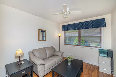 2008 W Mark Ter, Mount Prospect, IL 60056 photo 10