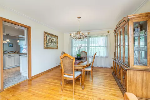 2008 W Mark Ter, Mount Prospect, IL 60056 photo 9