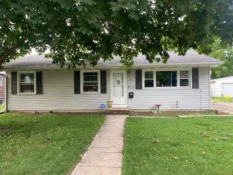 115 E Dresser Rd, Dekalb, IL 60115