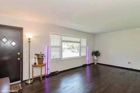 3203 Terrace Dr, Mchenry, IL 60050 photo 2