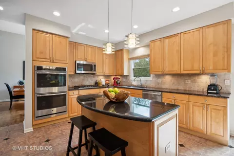 2011 Wright Blvd, Buffalo Grove, IL 60089 photo 6