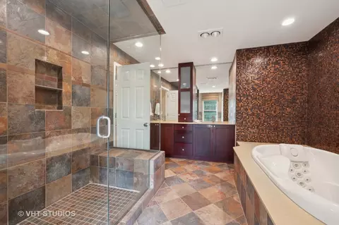 2011 Wright Blvd, Buffalo Grove, IL 60089 photo 11