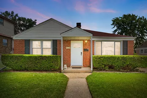 2917 Washington St, Franklin Park, IL 60131