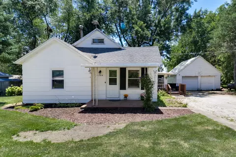 1504 W Graham St, Bloomington, IL 61701