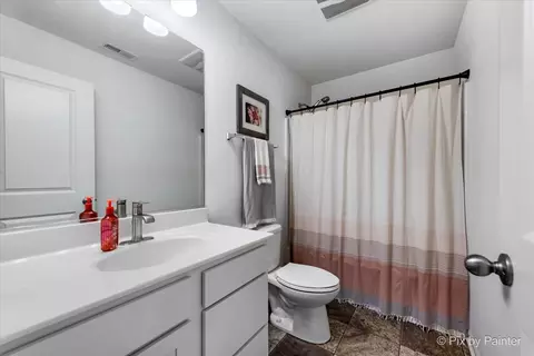Bath - 3842 Monterey Cir, Algonquin, IL 60102 photo 2 of 2