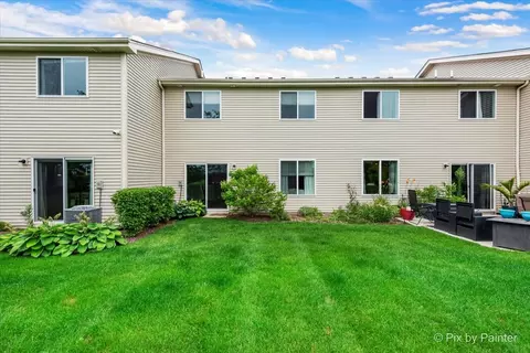 Exterior - 3842 Monterey Cir, Algonquin, IL 60102 photo 4 of 6