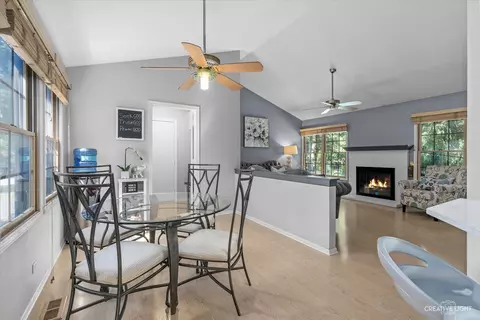 Dining - 717 Chestnut Ct, Bartlett, IL 60103 photo 2 of 2