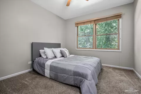 Bedroom - 717 Chestnut Ct, Bartlett, IL 60103 photo 4 of 5