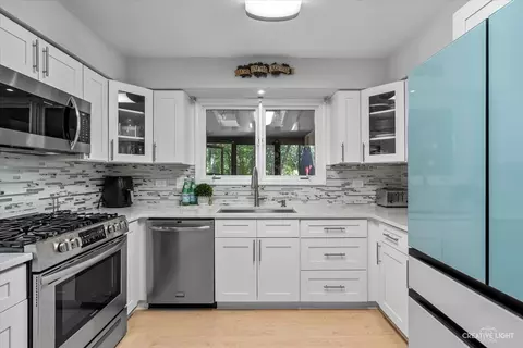Kitchen - 717 Chestnut Ct, Bartlett, IL 60103 photo 2 of 3