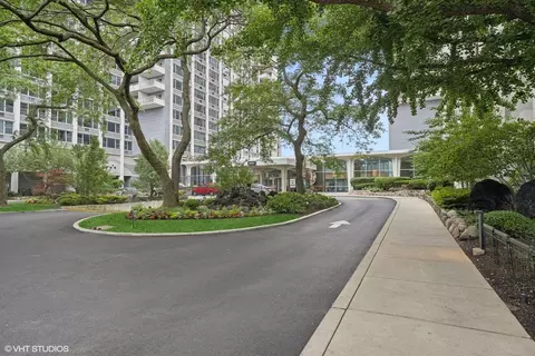 4250 N Marine Dr #2115, Chicago, IL 60613