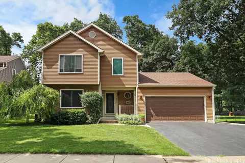8410 Birch St, Fox Lake, IL 60020