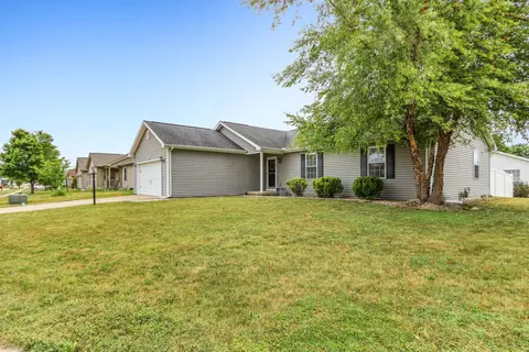 2705 Milford Dr, Urbana, IL 61802