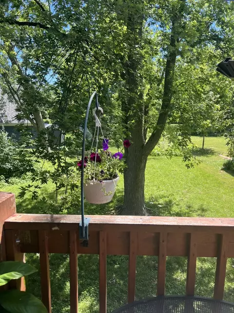 Exterior - 411 Randolph St, Glencoe, IL 60022 photo 6 of 6