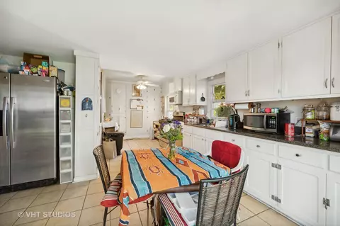Kitchen - 411 Randolph St, Glencoe, IL 60022 photo 2 of 3