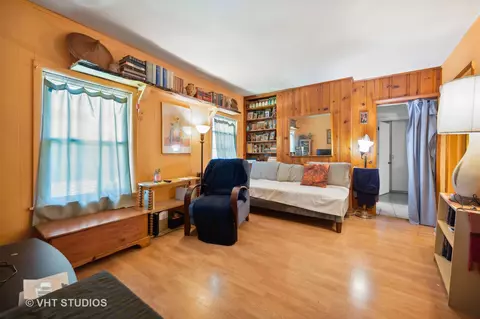 Living - 411 Randolph St, Glencoe, IL 60022 photo 1 of 1