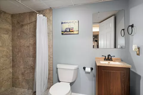 Bath - 1415 Lantern Ln, Morris, IL 60450 photo 2 of 2
