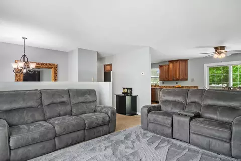 Living - 1415 Lantern Ln, Morris, IL 60450 photo 1 of 1