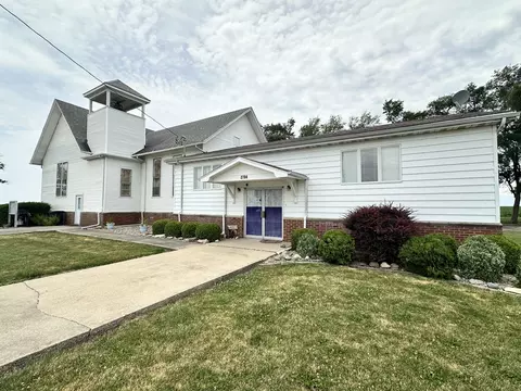 2704 N 800 East Rd, Farmer City, IL 61842
