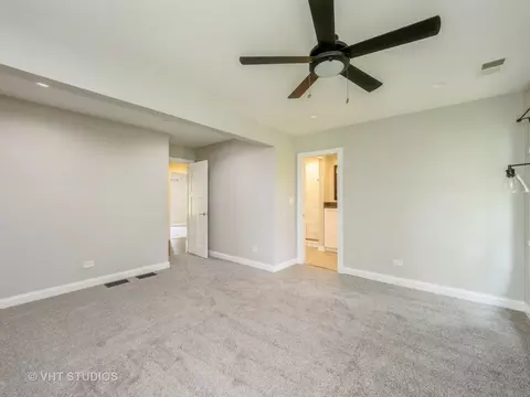 Bedroom - 960 Hillcrest Blvd, Hoffman Estates, IL 60169 photo 1 of 4