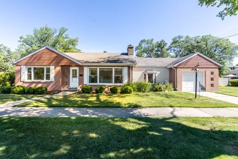2020 Cherry St, Park Ridge, IL 60068