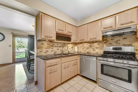 19635 Cambridge Dr, Mokena, IL 60448 photo 8