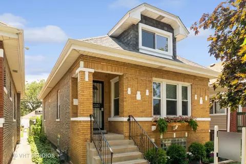 6820 29th Pl, Berwyn, IL 60402