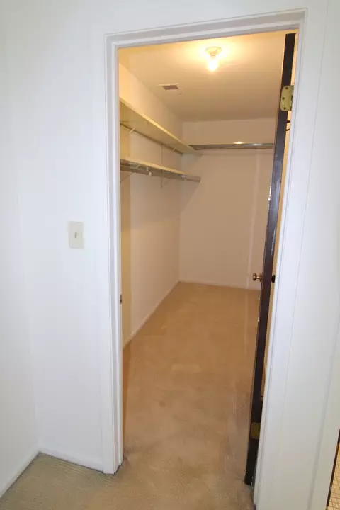 1033 Harbour Ct #2A, Wheeling, IL 60090 photo 17