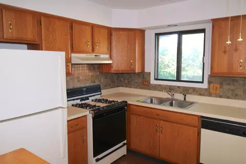 1033 Harbour Ct #2A, Wheeling, IL 60090 photo 13