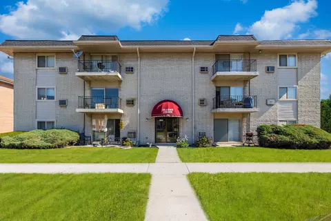 1850 Canal St #2D, Blue Island, IL 60406