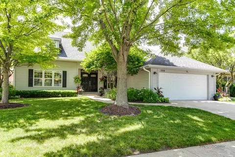 304 Southgate Dr, Vernon Hills, IL 60061
