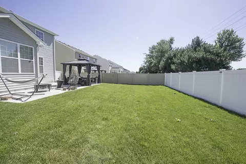 Exterior - 6804 Whisper Glen Dr, Plainfield, IL 60586 photo 6 of 7