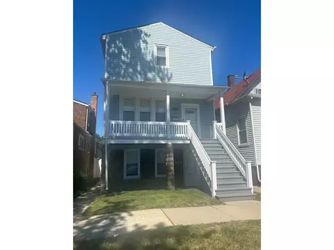 8726 S Crandon Ave, Chicago, IL 60617