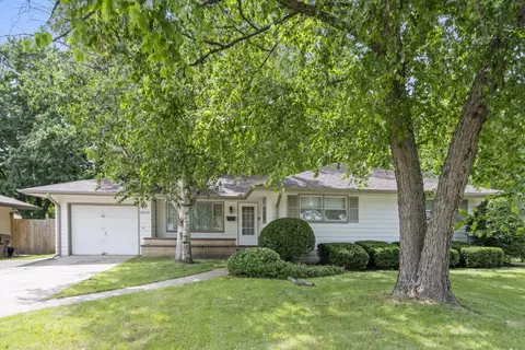 3520 Huffman Blvd, Rockford, IL 61103
