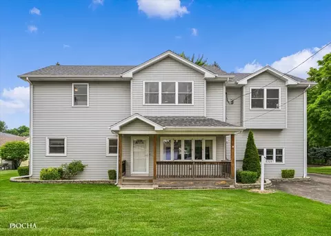 8520 Leamington Ave, Burbank, IL 60459