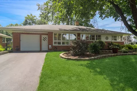 203 Bell Dr, Cary, IL 60013