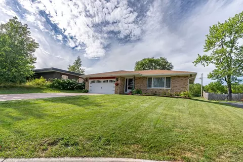 208 Hartway Ct, Montgomery, IL 60538