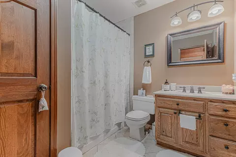 Bath - 12 N216 Berner Dr, Elgin, IL 60120 photo 1 of 4