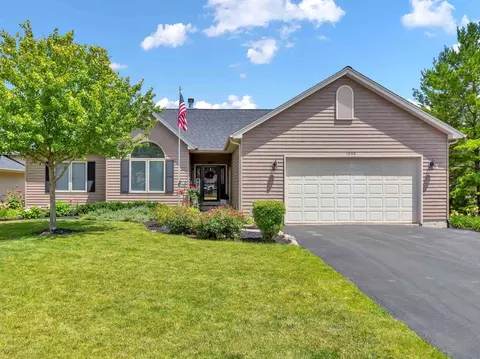 1550 Wheeler St, Woodstock, IL 60098