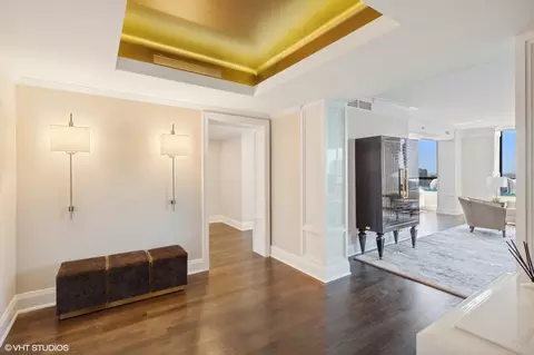 180 E Pearson St #5405, Chicago, IL 60611 photo 13
