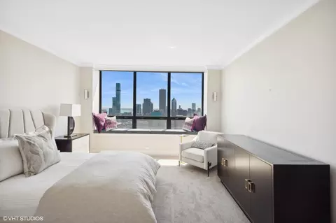 180 E Pearson St #5405, Chicago, IL 60611 photo 21