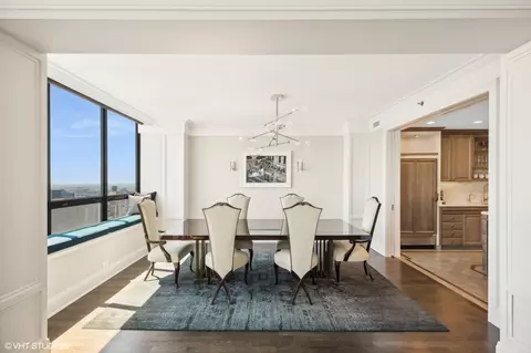 180 E Pearson St #5405, Chicago, IL 60611 photo 6