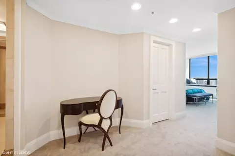 180 E Pearson St #5405, Chicago, IL 60611 photo 16